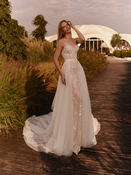 Amora by Vittoria Soltero