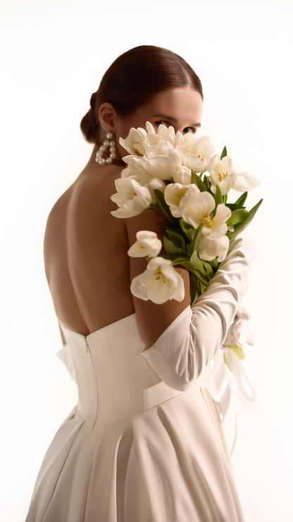 Magnolia by Vittoria Soltero