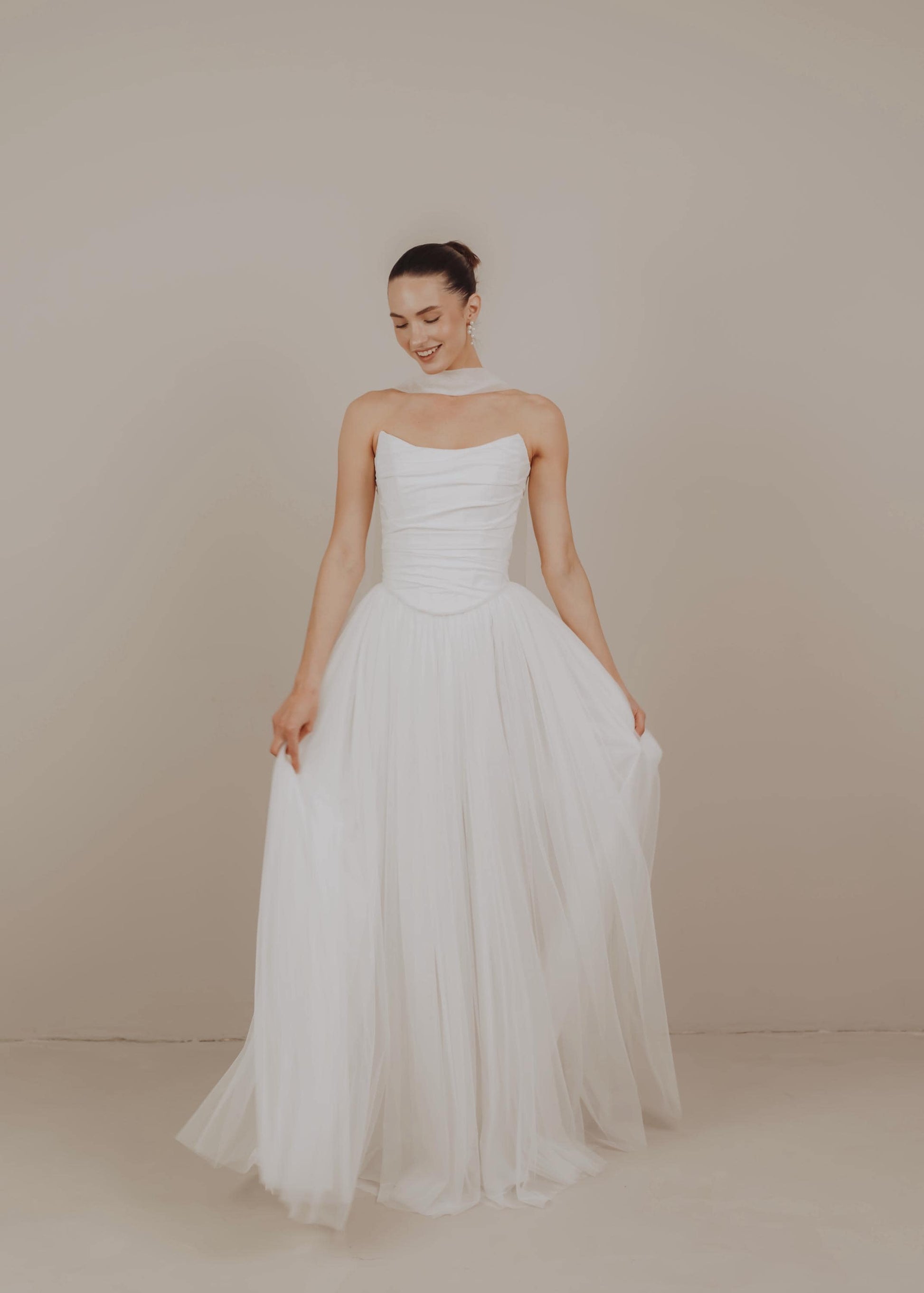 Set wedding corset and skirt, Minimalist Wedding Dress, Simple Wedding Dress, Sharf Neck wedding dress, Basques Waist Corset, Collette Set